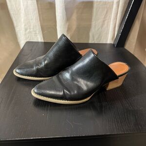 Black Faux Leather Mules with Wooden Heel Universal Thread Size 6.5